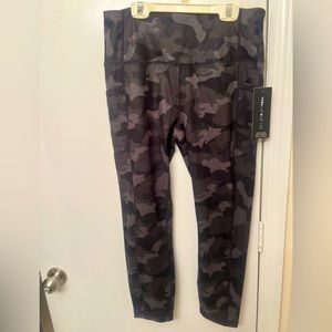 Yogalicious Army Green Camo Leggings with pockets